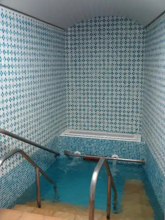 Piscinas termales del balneario