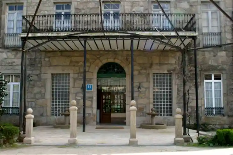 Vista exterior del Balneario Caldelas de Tui
